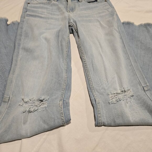 NWT Shyanne Country Wear Mid Rise Flare Distressed Jeans 28 Regular x 34 Long - Picture 3 of 16
